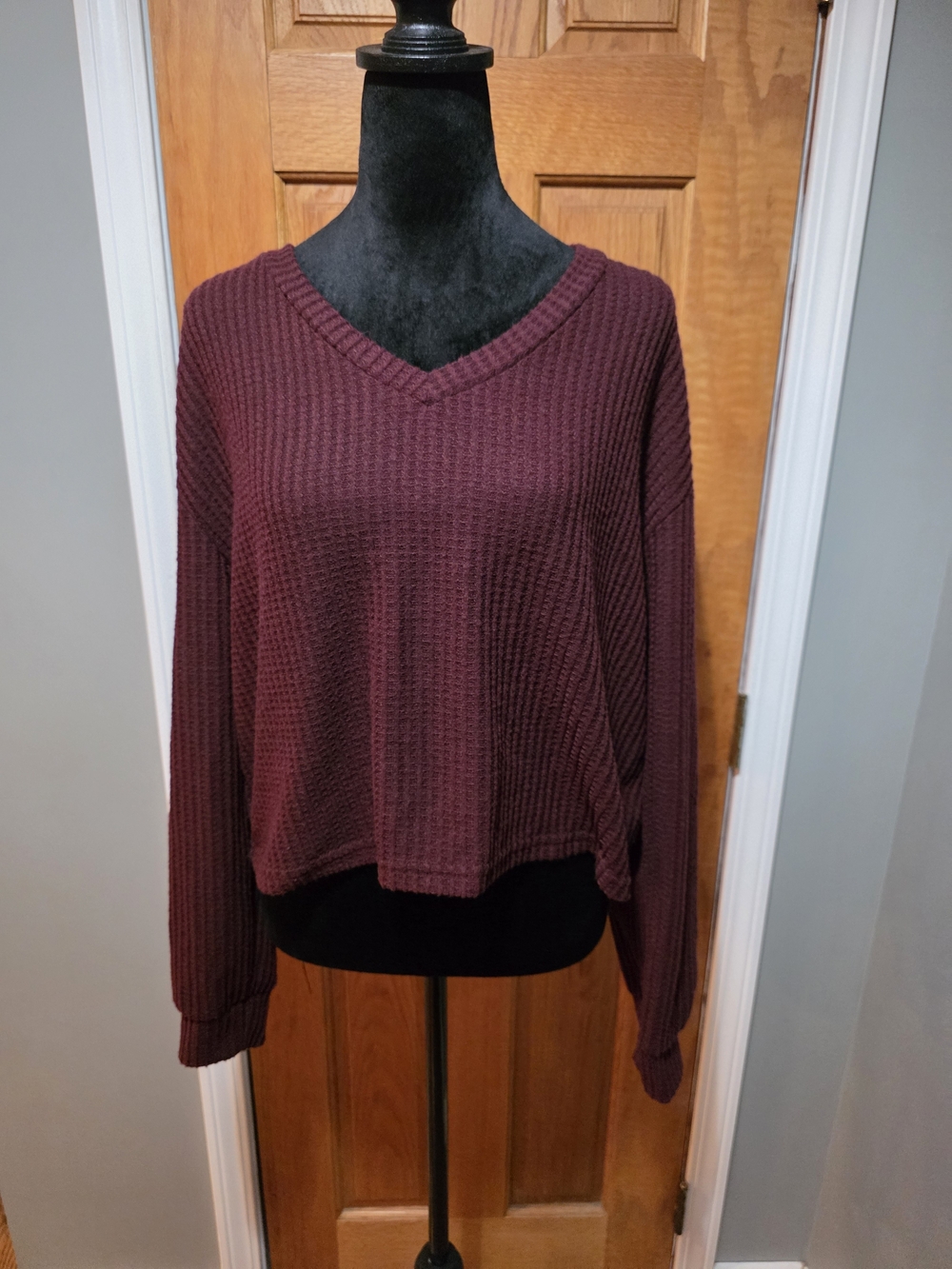 Women’s V-Neck Waffle Knit Sweater - Burgundy